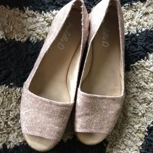 Neutral wedges